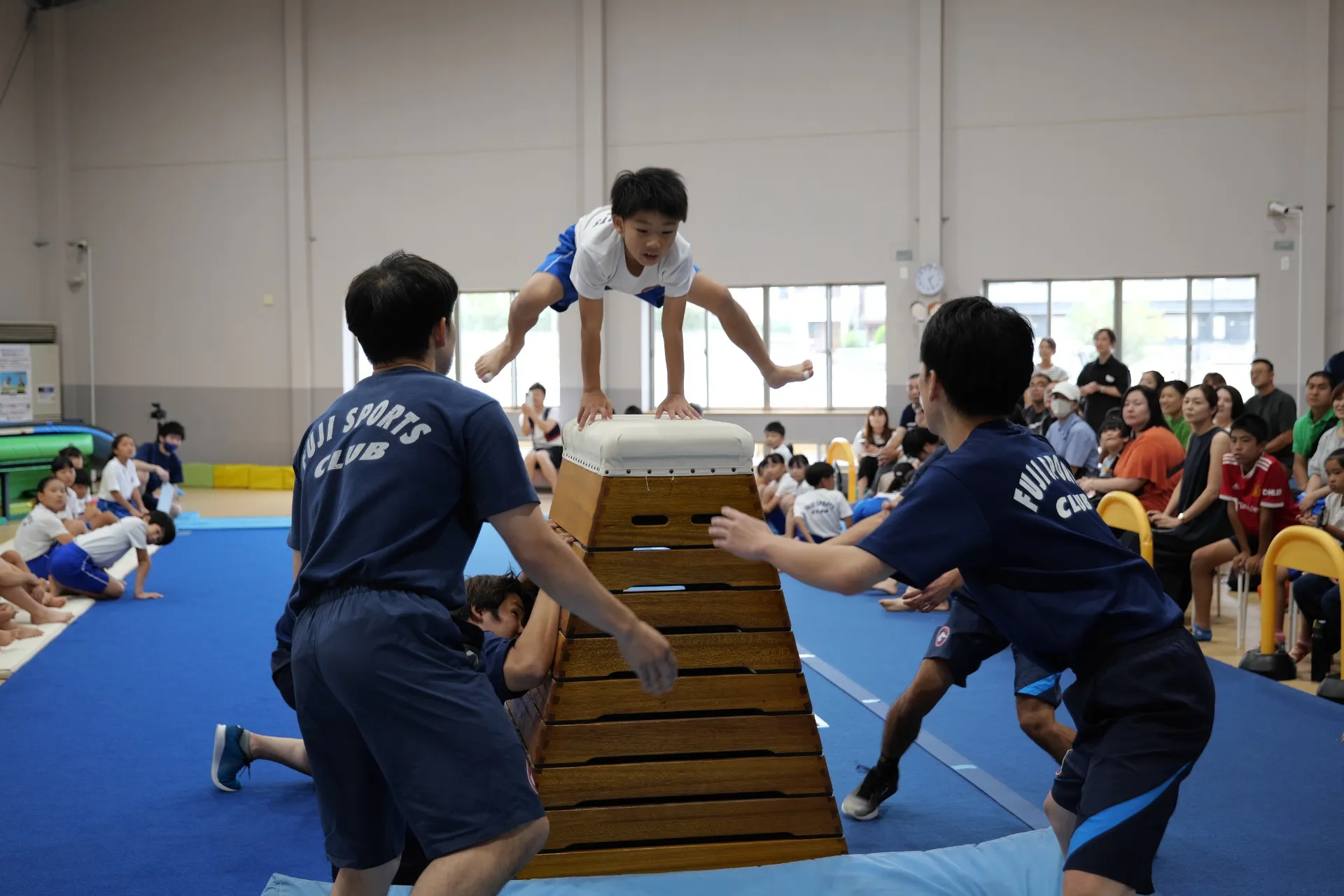 25年度とび箱大会開催！